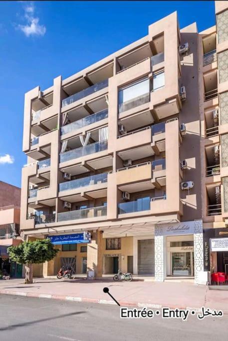 Plein Centre Marrakech, Grand Balcon Filant Daire Marakeş Dış mekan fotoğraf